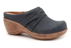 Mackay -The Walking Company Shop 3110 01184 2226 075 4