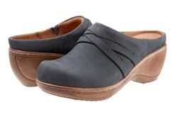 Mackay -The Walking Company Shop 3110 01184 2226 075 9