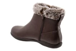 Helena 16 Helena -The Walking Company Shop 3310 01184 1950 102 6