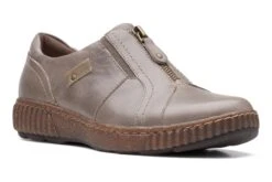 Clarks Magnolia Zip