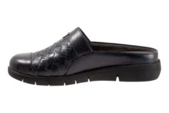 San Marcos II -The Walking Company Shop S2264 400 inside